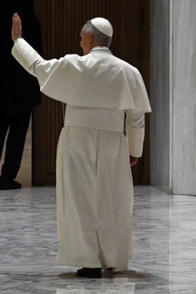 ITALY - POPE LEO XIV DURING AUDIENCE WITH MEMBERS OF THE ITALIAN ASSOCIATIONS OF CATHOLIC GUIDES AND SCOUTS OF EUROPE DURING THE MEETING AT THE VATICAN- 2026 6 1 Italy, Rome, Vatican, 2026 6 1 Pope Leo XIV greets members of the Italian Associations of Catholic Guides and Scouts of Europe, during their meeting at the Vatican EDITORIAL USE ONLY - NO BOOKS Copyright: xALESSIAxGIULIANIx