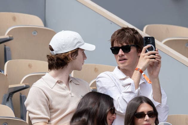 2026 French Open - Celebrities In Stand Day 9 NB Pierre de Maere and his Boyfriend in stand day 9 during the 2026 French Open at Roland Garros on June 01, 2026 in Paris, France. Photo by Nasser Berzane ABACAPRESS.COM  Copyright: xBerzanexNasser ABACAx