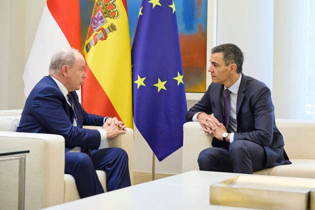 Sánchez receives the Prince of Monaco, Albert II The President of the Government, Pedro Sánchez d , receives the Sovereign Prince of the Principality of Monaco, Albert II i , at the La Moncloa Complex, on June 1, 2026, in Madrid Spain The official audience is part of the Grimaldi monarchs two-day state visit to the country, scheduled to commemorate the 150th anniversary of diplomatic relations between Spain and Monaco 01 JUNE 2026 Jesús Hellí Madrid Madrid Madrid Espana  Copyright: xJesusxHellinx 7564420