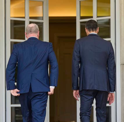 Sánchez receives the Prince of Monaco, Albert II The President of the Government, Pedro Sánchez d , receives the Sovereign Prince of the Principality of Monaco, Albert II i , at the La Moncloa Complex, on June 1, 2026, in Madrid Spain The official audience is part of the Grimaldi monarchs two-day state visit to the country, scheduled to commemorate the 150th anniversary of diplomatic relations between Spain and Monaco 01 JUNE 2026 Jesús Hellí Madrid Madrid Madrid Espana  Copyright: xJesusxHellinx 7564431