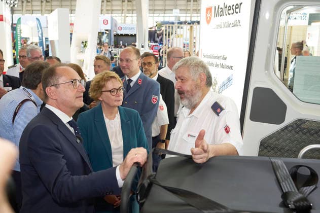 Alexander Dobrindt und Daniela Behrens beim Eröffnungsrundgang über die Interschutz 2026 , der Weltleitmesse für Feuerwehr, Rettungswesen und Bevölkerungsschutz, auf dem Messegelände. Hannover, 01.06.2026 *** Alexander Dobrindt and Daniela Behrens on the opening tour of Interschutz 2026 , the worlds leading trade fair for fire departments, rescue services and civil protection, at the Hannover Exhibition Grounds, 01 06 2026 Foto:xU.xStammx xFuturexImagex interschutz_6638