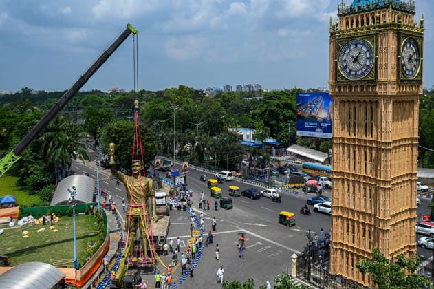 KOLKATA, INDIA - JUNE 1: Public Works Department (PWD) authorities brought down and took away the 70-foot fibreglass statue of Argentine football legend Lionel Messi from Lake Town after local residents reported that it was swaying in strong winds on June 1, 2026 in Kolkata, India. Lionel Messi virtually unveiled his statue in Kolkata s Lake Town area (Sree Bhumi Sporting Club) in December 2025. (Photo by Samir Jana Hindustan Times) 70 Foot Statue Of Footballer Lionel Messi Taken Down Due To Safety Concerns In Kolkata