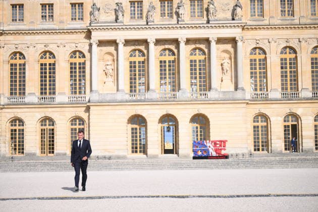 Choose France Business Summit - Paris French president Emmanuel Macron arrives to deliver a speech during a Choose France summit in Versailles, France on June 1, 2026. Photo by Eliot Blondet ABACAPRESS.COM Versailles France  Copyright: xBlondetxEliot ABACAx