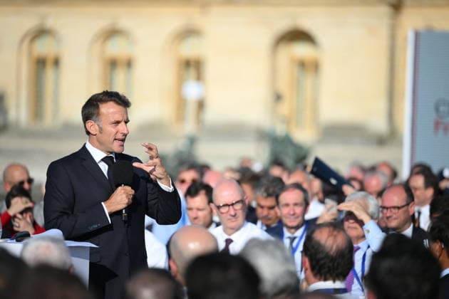 Choose France Business Summit - Paris French president Emmanuel Macron delivers a speech during a Choose France summit in Versailles, France on June 1, 2026. Photo by Eliot Blondet ABACAPRESS.COM Versailles France  Copyright: xBlondetxEliot ABACAx
