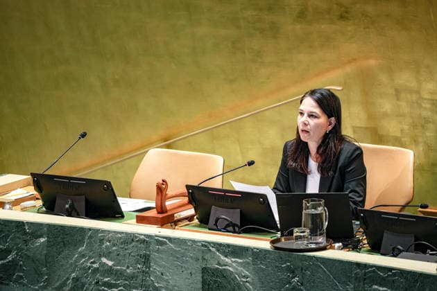 June 1, 2026, New York, New York, USA: President of the General Assembly ANNALENA BAERBOCK hits ThorÃ¢â‚¬â ¢s gavel during the UN General Assembly Plenary Debate on mediation, conflict prevention and peaceful dispute resolution at UNHQ in New York. New York USA  - ZUMAo116 20260601_znp_o116_032 Copyright: xBiancaxOterox