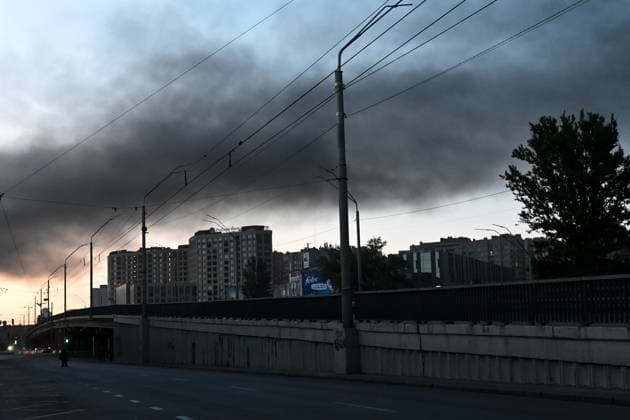 June 2, 2026, Kyiv, Ukraine: Residential high-rise buildings in Kyiv against the backdrop of black smoke in the sky after the Russian shelling. Kyiv Ukraine  - ZUMAs197 20260602_aaa_s197_001 Copyright: xAleksandrxGusevx