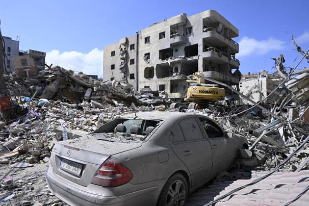 Damage reported near hospital following strike in southern Lebanon TYRE, LEBANON - JUNE 02: Buildings and a parking area opposite Jabal Amel Hospital, the largest hospital in the city of Tyre, sustain heavy damage following a strike in the Maarakah area of southern Lebanon, on June 02, 2026. The hospital building, nearby structures, and vehicles are also damaged. Houssam Shbaro Anadolu Tyre Lebanon. Editorial use only. Please get in touch for any other usage.  Copyright: x2026xAnadoluxHoussamxShbarox