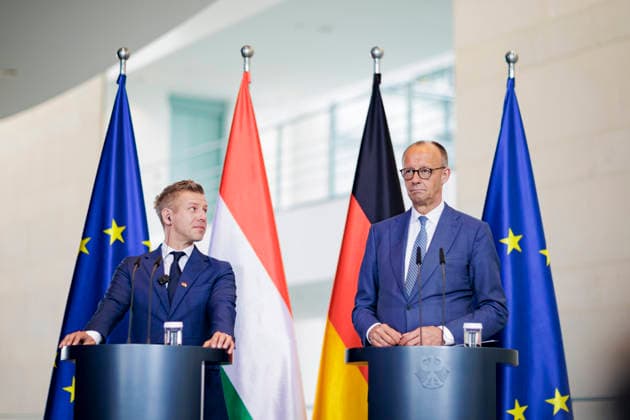 Friedrich Merz (CDU), Bundeskanzler, und Peter Magyar, Ministerpraesident von Ungarn, geben im Bundeskanzleramt eine Pressekonferenz. Berlin, 02.06.2026. Berlin Deutschland *** Friedrich Merz CDU , Federal Chancellor, and Peter Magyar, Prime Minister of Hungary, give a press conference at the Federal Chancellery Berlin, 02 06 2026 Berlin Germany Copyright: xThomasxTrutschelx