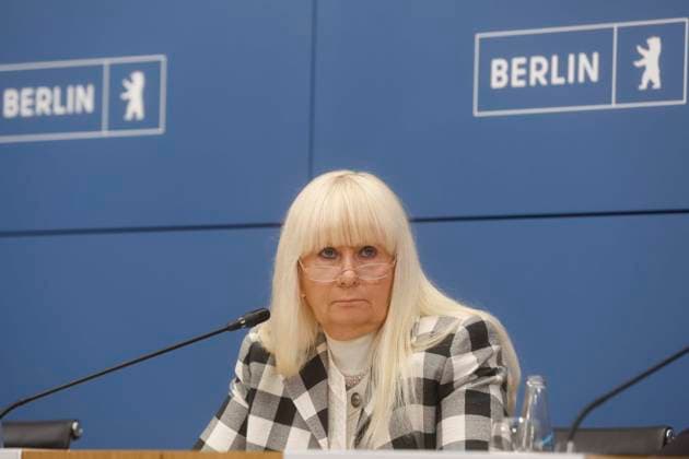 02.06.2026, Iris Spranger, Innensenatorin, Michael Fischer, Leiter der Abteilung Verfassungsschutz, Vorstellung des Verfassungsschutzbericht 2025, in der Pressekonferenz nach der Sitzung des Berliner Senat, PK im Roten Rathaus in Berlin, Senatspressekonferenz, Berlin Deutschland, Germany *** 02 06 2026, Iris Spranger, Senator of the Interior, Michael Fischer, Head of the Department for the Protection of the Constitution, Presentation of the 2025 Report on the Protection of the Constitution, at the press conference after the meeting of the Berlin Senate, PK in the Rotes Rathaus in Berlin, Senate press conference, Berlin Germany, Germany