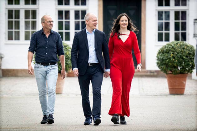 DENMARK Meetings with parties before government platform is presented The Unity List s Peder Hvelplund, Pelle Dragsted, and Ninosca Victoria Risbjerg Velasquez leave Marienborg in Kgs. Lyngby on Tuesday, June 2, 2026. The government platform will be presented on Tuesday. Prior to a press conference, a number of parties are invited to meetings. (Photo: Nils Meilvang Scanpix 2026) , Copenhagen Denmark *** DENMARK Meetings with parties before government platform is presented The Unity List s Peder Hvelplund, Pelle Dragsted, and Ninosca Victoria Risbjerg Velasquez leave Marienborg in Kgs Lyngby on Tuesday, June 2, 2026 The government platform will be presented on Tuesday Prior to a press conference, a number of parties are invited to meeting  Copyright: NILSxMEILVANG NilsxMeilvangx spdk20260602-144219-L