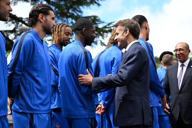 French President Emmanuel Macron Visits National Football Centre Ahead of 2026 FIFA World Cup Emmanuel Macron and Ousmane Dembele French President Emmanuel Macron and First Lady Brigitte Macron visit the National Football Centre in Clairefontaine, near Paris, on June 2, 2026. Ahead of the 2026 FIFA World Cup, the President met players and coaching staff of the France men’s national football team to express his support. He also met members of the France women’s national team as they prepared for upcoming FIFA Women’s World Cup 2027 qualifying matches. Photo by Jeanne Accorsini Pool ABACAPRESS.COM Clairefontaine France  Copyright: xAccorsinixJeanne Pool ABACAx