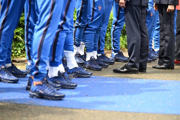 French President Emmanuel Macron Visits National Football Centre Ahead of 2026 FIFA World Cup French President Emmanuel Macron and First Lady Brigitte Macron visit the National Football Centre in Clairefontaine, near Paris, on June 2, 2026. Ahead of the 2026 FIFA World Cup, the President met players and coaching staff of the France men’s national football team to express his support. He also met members of the France women’s national team as they prepared for upcoming FIFA Women’s World Cup 2027 qualifying matches. Photo by Jeanne Accorsini Pool ABACAPRESS.COM Clairefontaine France  Copyright: xAccorsinixJeanne Pool ABACAx