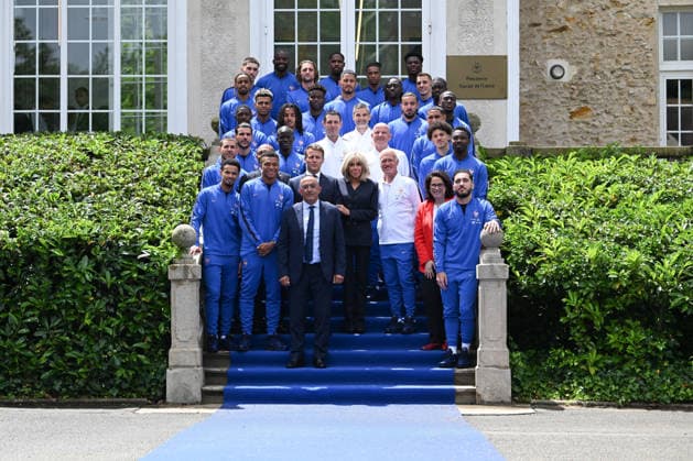 French President Emmanuel Macron Visits National Football Centre Ahead of 2026 FIFA World Cup Family photo French President Emmanuel Macron and First Lady Brigitte Macron visit the National Football Centre in Clairefontaine, near Paris, on June 2, 2026. Ahead of the 2026 FIFA World Cup, the President met players and coaching staff of the France men’s national football team to express his support. He also met members of the France women’s national team as they prepared for upcoming FIFA Women’s World Cup 2027 qualifying matches. Photo by Jeanne Accorsini Pool ABACAPRESS.COM Clairefontaine France  Copyright: xAccorsinixJeanne Pool ABACAx