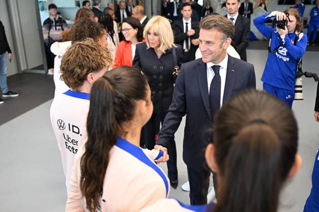 French President Emmanuel Macron Visits National Football Centre Ahead of 2026 FIFA World Cup French President Emmanuel Macron and First Lady Brigitte Macron visit the National Football Centre in Clairefontaine, near Paris, on June 2, 2026. Ahead of the 2026 FIFA World Cup, the President met players and coaching staff of the France men’s national football team to express his support. He also met members of the France women’s national team as they prepared for upcoming FIFA Women’s World Cup 2027 qualifying matches. Photo by Jeanne Accorsini Pool ABACAPRESS.COM Clairefontaine France  Copyright: xAccorsinixJeanne Pool ABACAx