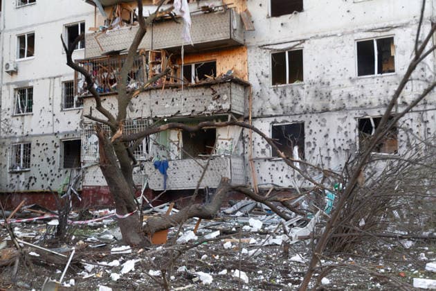 A nine-storey apartment building in the Podilskyi district is damaged by a massive Russian missile and drone attack, Kyiv, Ukraine, on 2 June 2026. The overnight strike killed six people and injured 79, including three children, in the Ukrainian capital. In the Podilskyi district, residential buildings, a garage cooperative, a communal enterprise, and a four-storey educational institution sustained damage as a result of the attack. (Photo by Kyrylo Chubotin Ukrinform) Aftermath of Russian overnight attack in Kyiv’s Podilskyi district  Copyright: xKirillxChubotinx