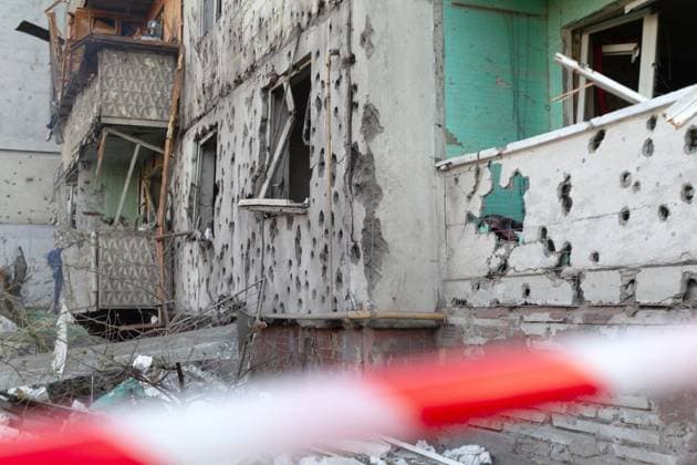 Aftermath of Russian overnight attack in Kyiv’s Podilskyi District - Ukraine A nine-storey apartment building in the Podilskyi district is damaged by a massive Russian missile and drone attack, Kyiv, Ukraine, on 2 June 2026. The overnight strike killed six people and injured 79, including three children, in the Ukrainian capital. In the Podilskyi district, residential buildings, a garage cooperative, a communal enterprise, and a four-storey educational institution sustained damage as a result of the attack. Photo by Kyrylo Chubotin Ukrinform ABACAPRESS.COM Kyiv Ukraine  Copyright: xChubotinxKirill Ukrinform ABACAx