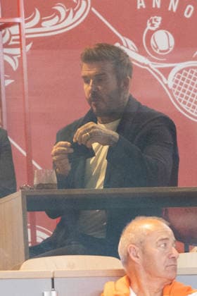 David Beckham and Gustavo Kuerten deep in conversation during the 2026 French Open at Roland Garros, in Paris, France, on June 2, 2026 Jacovides Moreau Bestimage David Beckham and Gustavo Kuerten deep in conversation during the 2026 French Open at Roland Garros, in Paris, France, on June 2, 2026 Paris France  Copyright: xJACOVIDES-BORDE-MOREAUx xBESTIMAGExJACOVIDES-BORDE-MOREAUx xBESTIMAGEx