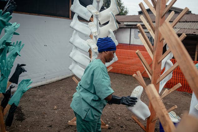 Ebola outbreak in the Democratic Republic of the Congo GOMA, DEMOCRATIC REPUBLIC OF THE CONGO - JUNE 02: Health workers wash and sanitize protective clothing and equipment used by medical staff at the Ebola Treatment Center operated by Doctors Without Borders (MSF) in the Munigi district of Goma, Democratic Republic of the Congo on June 02, 2026. The outbreak, officially declared on May 15, has seen the number of cases surpass 1,000, resulting in 246 fatalities across the country. Stringer Anadolu Goma Democratic Republic of the Congo. Editorial use only. Please get in touch for any other usage.  Copyright: x2026xAnadoluxStringerx
