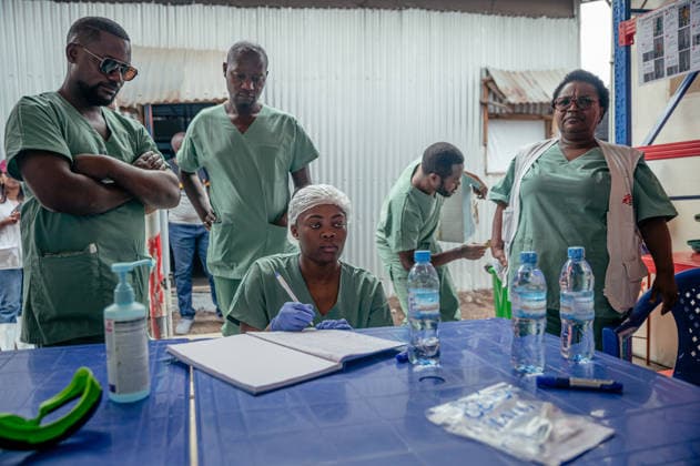 Ebola outbreak in the Democratic Republic of the Congo GOMA, DEMOCRATIC REPUBLIC OF THE CONGO - JUNE 02: Health workers prepare protective clothing and equipment used by medical staff at the Ebola Treatment Center operated by Doctors Without Borders (MSF) in the Munigi district of Goma, Democratic Republic of the Congo on June 02, 2026. The outbreak, officially declared on May 15, has seen the number of cases surpass 1,000, resulting in 246 fatalities across the country. Stringer Anadolu Goma Democratic Republic of the Congo. Editorial use only. Please get in touch for any other usage.  Copyright: x2026xAnadoluxStringerx