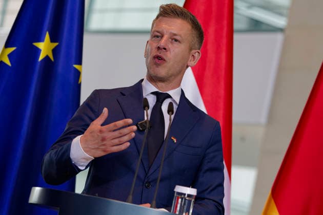 Merz empfängt PÃ ter Magyar 2026-06-02 Deutschland, Berlin Gemeinsame Pressekonferenz von Bundeskanzler und ungarischem Ministerpräsidenten PÃ ter Magyar. *** Merz receives PÃ ter Magyar 2026 06 02 Germany, Berlin Joint press conference by Federal Chancellor and Hungarian Prime Minister PÃ ter Magyar