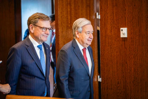 (L-R) Johann Wadephul (CDU), Bundesaussenminister, und Antonio Guterres, Generalsekretaer der Vereinten Nationen, aufgenommen im Rahmen eines Treffens in New York City, 29.05.2026. Der Minister reist in die USA fuer die Wahl zum nichtstaendigen Sitz im Sicherheitsrat der Vereinten Nationen. Fotografiert im Auftrag des Auswaertigen Amtes New York City Vereinigte Staaten von Amerika *** L R Johann Wadephul CDU , Federal Foreign Minister, and Antonio Guterres, Secretary-General of the United Nations, photographed during a meeting in New York City, 29 05 2026 The Minister is traveling to the USA for the election to the non-permanent seat on the United Nations Security Council Photographed on behalf of the Federal Foreign Office New York City Copyright: xJulianexSonntag AAx
