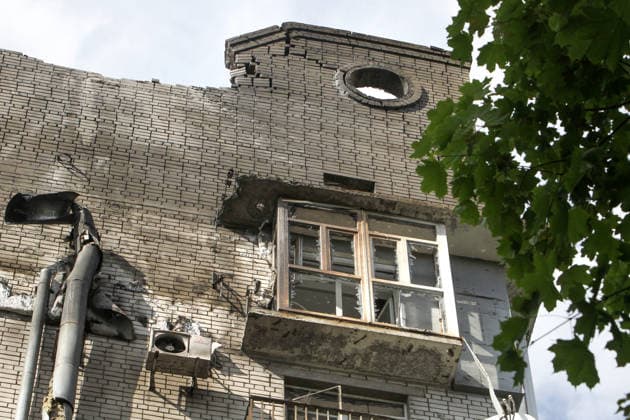 A nine-storey apartment block shows damage after being hit by a Russian drone in Dnipro, Ukraine, on 2 June 2026. During the day, Russian occupation forces carried out another strike on the city, targeting a block of flats with a jet drone. As a result of the direct hit, one apartment burned to the ground, and neighbouring flats also sustained significant damage. Two children were injured and taken to the hospital with moderate injuries. (Photo by Mykola Miakshykov Ukrinform) Russian drone strikes block of flats in Dnipro  Copyright: xMykolaxMiakshykovx