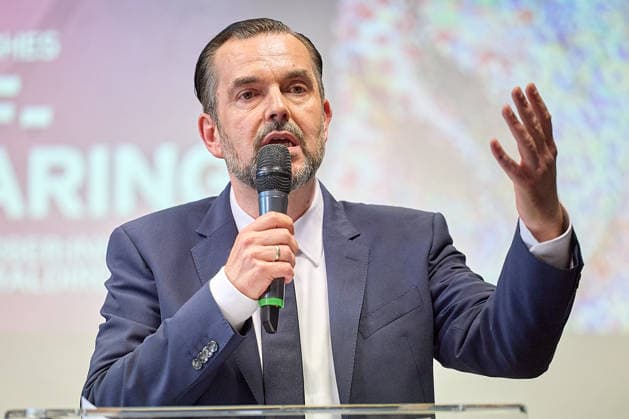- Wien 02.06.2026 - NEOS Hearing ORF GD Kandidaten- Öffentliches Hearing der Kandidaten für das Amt des ORF-Generaldirektors im ORF-Funkhaus Wien. Insgesamt bewerben sich 13 Kandidaten um die Nachfolge an der Spitze des ORF. 5 von ihnen wurden zu einem öffentlichen Hearing des NEOS Lab eingeladen, um ihre Vorstellungen für die Zukunft des öffentlich-rechtlichen Rundfunks zu präsentieren. PHOTO: Ex-APA-CEO Clemens Pig. Vienna (AUSTRIA) - Candidates for the position of ORF Director General during a public hearing organized by NEOS Lab at the ORF Funkhaus in Vienna. Medienpolitik, Medienreform, Public Service, Digitalisierung, Unabhängigkeit, Medienmanagement, Demokratie, Stiftungsrat, Medienzukunft, Auswahlverfahren, öffentlich recht 