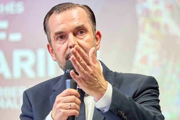 - Wien 02.06.2026 - NEOS Hearing ORF GD Kandidaten- Öffentliches Hearing der Kandidaten für das Amt des ORF-Generaldirektors im ORF-Funkhaus Wien. Insgesamt bewerben sich 13 Kandidaten um die Nachfolge an der Spitze des ORF. 5 von ihnen wurden zu einem öffentlichen Hearing des NEOS Lab eingeladen, um ihre Vorstellungen für die Zukunft des öffentlich-rechtlichen Rundfunks zu präsentieren. PHOTO: Ex-APA-CEO Clemens Pig. Vienna (AUSTRIA) - Candidates for the position of ORF Director General during a public hearing organized by NEOS Lab at the ORF Funkhaus in Vienna. Medienpolitik, Medienreform, Public Service, Digitalisierung, Unabhängigkeit, Medienmanagement, Demokratie, Stiftungsrat, Medienzukunft, Auswahlverfahren, öffentlich recht 