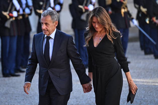 Nicolas Sarkozy and Carla Bruni arrive for a state dinner at the Elysee FA French former president Nicolas Sarkozy and his wife Italian-French singer Carla Bruni-Sarkozy arrive for a state dinner as part of Rwanda s President s visit at The Elysee Presidential Palace in Paris on June 2, 2026. Photo by Firas Abdullah ABACAPRESS.COM Paris Ile-de-France France  Copyright: xAbdullahxFiras ABACAx