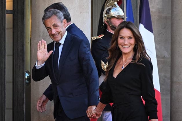 Nicolas Sarkozy and Carla Bruni arrive for a state dinner at the Elysee FA French former president Nicolas Sarkozy and his wife Italian-French singer Carla Bruni-Sarkozy arrive for a state dinner as part of Rwanda s President s visit at The Elysee Presidential Palace in Paris on June 2, 2026. Photo by Firas Abdullah ABACAPRESS.COM Paris Ile-de-France France  Copyright: xAbdullahxFiras ABACAx