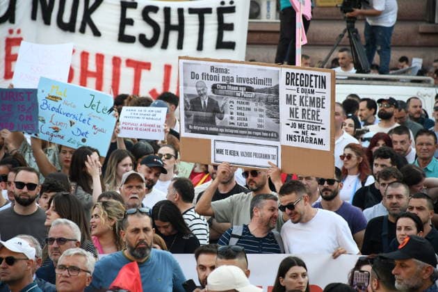 Protests continue in Albania over planned tourism project TIRANA, ALBANIA - JUNE 2: Thousands of demonstrators carrying banners and placards gather at Skanderbeg Square to protest the planned sale of a beach in the Zvernec area of Vlora as part of a tourism development project, in Tirana, Albania on June 2, 2026. Protesters after marched toward the Prime Minister’s Office to voice opposition to the project. Olsi Shehu Anadolu Tirana Albania. Editorial use only. Please get in touch for any other usage.  Copyright: x2026xAnadoluxOlsixShehux