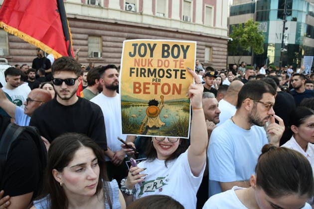 Protests continue in Albania over planned tourism project TIRANA, ALBANIA - JUNE 2: Thousands of demonstrators carrying banners and placards gather at Skanderbeg Square to protest the planned sale of a beach in the Zvernec area of Vlora as part of a tourism development project, in Tirana, Albania on June 2, 2026. Protesters after marched toward the Prime Minister’s Office to voice opposition to the project. Olsi Shehu Anadolu Tirana Albania. Editorial use only. Please get in touch for any other usage.  Copyright: x2026xAnadoluxOlsixShehux