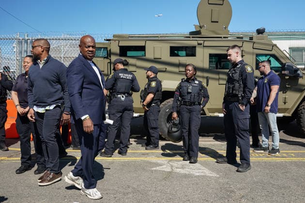 June 2, 2026, Newark, New Jersey, United States: Newark Mayor RAS BARAKA walking beside a green Lenco BearCat and Newark Police officers. BARAKA would announce that the city will be filing a lawsuit against the operators of Delaney Hall to close the detention center due to reports of health and safety concerns. Newark United States  - ZUMAf193 20260602_znp_f193_001 Copyright: xDerekxFrenchx