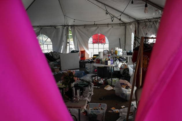 June 2, 2026, Newark, New Jersey, United States: The tent used by demonstrators ouside of the Delaney Hall detention center for supplies and mutual aid. Newark United States  - ZUMAf193 20260602_znp_f193_002 Copyright: xDerekxFrenchx