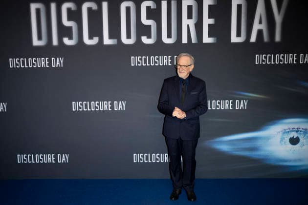 Photocall Disclosure Day in Paris Director Steven Spielberg poses during a photocall for the premiere of the film Disclosure Day in Paris, France, June 2, 2026.Photo by Eliot Blondet ABACAPRESS.COM Paris France France  Copyright: xBlondetxEliot ABACAx