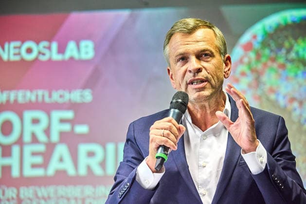 - Wien 02.06.2026 - NEOS Hearing ORF GD Kandidaten- Öffentliches Hearing der Kandidaten für das Amt des ORF-Generaldirektors im ORF-Funkhaus Wien. Insgesamt bewerben sich 13 Kandidaten um die Nachfolge an der Spitze des ORF. 5 von ihnen wurden zu einem öffentlichen Hearing des NEOS Lab eingeladen, um ihre Vorstellungen für die Zukunft des öffentlich-rechtlichen Rundfunks zu präsentieren. PHOTO: Ex-Pro7Sat.1Puls4-Geschäftsführer Markus Breitenecker. Vienna (AUSTRIA) - Candidates for the position of ORF Director General during a public hearing organized by NEOS Lab at the ORF Funkhaus in Vienna. Medienpolitik, Medienreform, Public Service, Digitalisierung, Unabhängigkeit, Medienmanagement, Demokratie, Stiftungsrat, Medienzukunft, Aus 