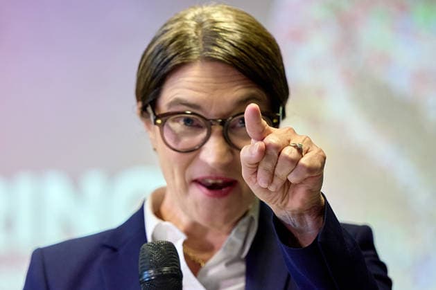 - Wien 02.06.2026 - NEOS Hearing ORF GD Kandidaten- Öffentliches Hearing der Kandidaten für das Amt des ORF-Generaldirektors im ORF-Funkhaus Wien. Insgesamt bewerben sich 13 Kandidaten um die Nachfolge an der Spitze des ORF. 5 von ihnen wurden zu einem öffentlichen Hearing des NEOS Lab eingeladen, um ihre Vorstellungen für die Zukunft des öffentlich-rechtlichen Rundfunks zu präsentieren. PHOTO: ORF-Magazinchefin Lisa Totzauer,. Vienna (AUSTRIA) - Candidates for the position of ORF Director General during a public hearing organized by NEOS Lab at the ORF Funkhaus in Vienna. Medienpolitik, Medienreform, Public Service, Digitalisierung, Unabhängigkeit, Medienmanagement, Demokratie, Stiftungsrat, Medienzukunft, Auswahlverfahren, öffent 