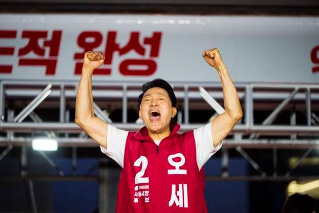 June 2, 2026, Seoul, South Korea: Incumbent Seoul mayor Oh Se-hoon of the main opposition People Power Party campaigns for reelection during local elections in Seoul, South Korea on Tuesday, June 2, 2026. Seoul South Korea - ZUMAh163 20260602_znp_h163_002 Copyright: xJintakxHanx