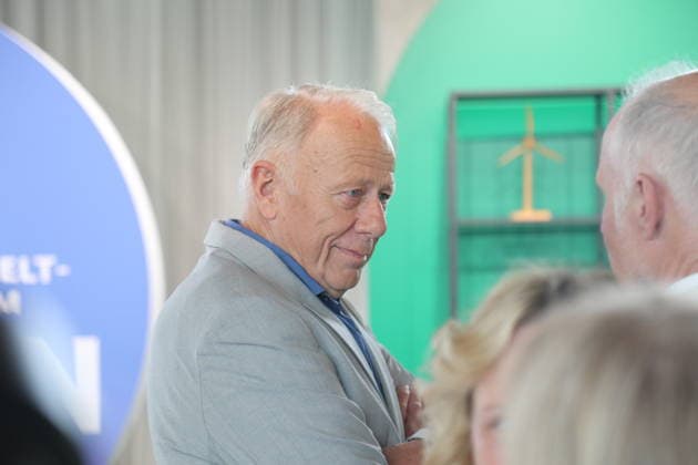 Jürgen Trittin (Bündnis 90 Die Grünen), ehemaliger Bundesumweltminister, während des Festaktes Seit 40 Jahren NaturVerbunden zum 40. Jubiläum des Bundesumweltministeriums im CafÃ Moskau. Berlin, 02.06.2026 *** Jürgen Trittin Bündnis 90 Die Grünen , former Federal Minister for the Environment, during the ceremony Since 40 years NaturVerbunden on the occasion of the 40th anniversary of the Federal Ministry for the Environment at CafÃ Moskau Berlin, 02 06 2026 Copyright: xAgenturxMatthiasxWehnertx xM.xGränzdörferx