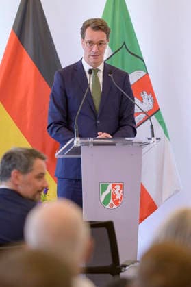 Hendrik Wüst bei der Verleihung des Staatspreises des Landes Nordrhein-Westfalen in der Staatskanzlei. Düsseldorf, 02.06.2026 *** Hendrik Wüst at the award ceremony for the State Prize of North Rhine-Westphalia at the State Chancellery in Düsseldorf, 02 06 2026 Foto:xW.xRanderathx xFuturexImagex verdienstorden_6607