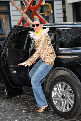 Jenna Lyons Real Housewives of New York and her partner Cass Bird all smiles holding hands in Soho New York Featuring: Jenna Lyons Where: New York City, New York, United States When: 03 Jun 2026 Credit: Elder Ordonez INSTARimages EDITORIAL USE ONLY. NOT FOR USE BY NEWSPAPERS BASED IN THE UK. Copyright: xx instar55744086