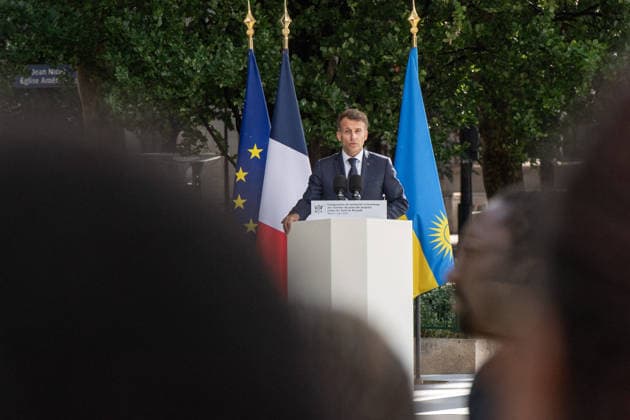 Emmanuel Macron Honors Tutsi Genocide Victims - Paris French President Emmanuel Macron inaugurates the memorial known as L Archive in tribute to the victims of the genocide perpetrated against the Tutsi in Rwanda, with Paul Kagame, President of the Republic of Rwanda, on the Esplanade Habib-Bourguiba in Paris, France on June 2, 2026. Photo by Isa Harsin Pool ABACAPRESS.COM Paris Ile-de-France France  Copyright: xHarsinxIsa Pool ABACAx