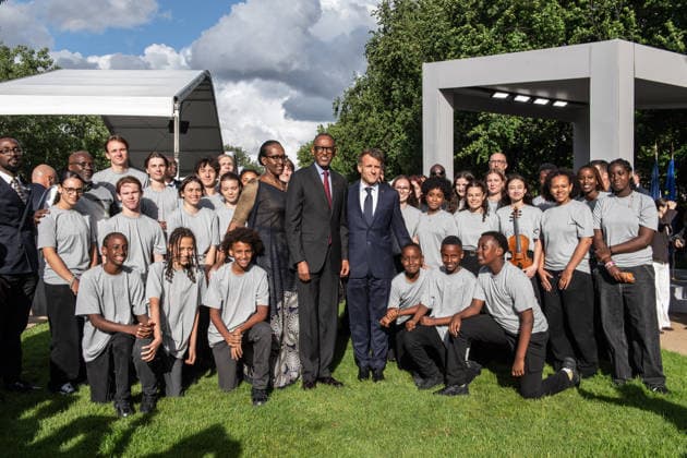 Emmanuel Macron Honors Tutsi Genocide Victims - Paris Rwandan President Paul Kagame, Rwanda s First Lady Jeannette Kagame and French President Emmanuel Macron. French President Emmanuel Macron inaugurates the memorial known as L Archive in tribute to the victims of the genocide perpetrated against the Tutsi in Rwanda, with Paul Kagame, President of the Republic of Rwanda, on the Esplanade Habib-Bourguiba on June 2, 2026 in Paris, France. Photo by Isa Harsin Pool ABACAPRESS.COM Paris Ile-de-France France  Copyright: xHarsinxIsa Pool ABACAx