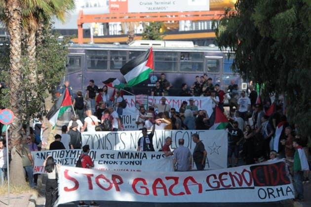 June 3, 2026, Piraeus, Greece: Demonstrators gather at the port of Piraeus to protest the arrival of a cruise ship carrying Israeli tourists. Protesters expressed solidarity with Palestinians and opposition to IsraelÃ¢â‚¬â ¢s military operations in Gaza, holding banners and chanting slogans as the vessel docked in GreeceÃ¢â‚¬â ¢s largest port. Piraeus Greece - ZUMAv62_ 20260603_zaf_v62_001 Copyright: xAristidisxVafeiadakisx