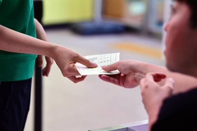 South Korea holds nationwide local elections Voters cast their ballots at a polling station set up in a high school during South Korea s 9th Nationwide Local Elections and National Assembly by-elections in Seoul, South Korea, June 3, 2026. Voting got underway at more than 14,200 polling stations across the country. Seoul South Korea  Copyright: xMatrixxImagesx xKwakxKyung-keunx
