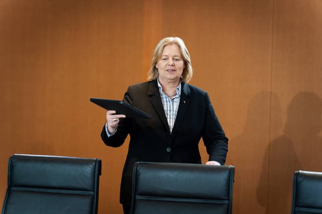 Kabinettsitzung, Bundesregierung, Auftakt Auftakt, Kabinettsitzung, Bundesregierung, Bärbel Bas, Bundesministerin, Arbeit, Soziales Berlin Berlin GER *** Cabinet meeting, Federal Government, Kick-off Kick-off, Cabinet meeting, Federal Government, Bärbel Bas, Federal Minister, Labor, Social Affairs Berlin Berlin GER