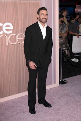 Brett Goldstein bei der Premiere des Netflix-Films Office Romance im Regal Union Square. New York, 02.06.2026 *** Brett Goldstein at the premiere of the Netflix film Office Romance at Regal Union Square New York, 02 06 2026 Foto:xB.xHinex xFuturexImagex romance_6642