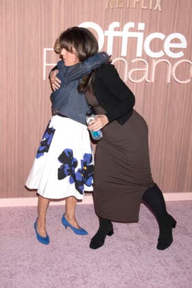 Amy Sedaris und Elaine Goldsmith-Thomas bei der Premiere des Netflix-Films Office Romance im Regal Union Square. New York, 02.06.2026 *** Amy Sedaris and Elaine Goldsmith Thomas at the premiere of the Netflix film Office Romance at Regal Union Square New York, 02 06 2026 Foto:xB.xHinex xFuturexImagex romance_6633