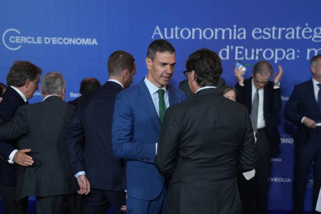 Third day of the 41st Meeting of the Cercle d Economia The President of the Government Pedro Sánchez, and the President of the Generalitat de Catalunya, Salvador Illa, during the closing session of the 41st Meeting of the Cercle d Economia, on June 3, 2026, in Barcelona, Catalonia Spain This high-level economic and business forum, held at the Palau de Congressos de Catalunya, features the intervention of the President of the Government, Pedro Sánchez, who addressed the priorities of the economic agenda of the legislature and the position of Spain in the face of the new challenges of the model of competitiveness and autonomy of the European Union The President of the Government Pedro Sánchez during the closing session of the 41st Meeting of  Copyright: xDavidxZorrakinox 7568147