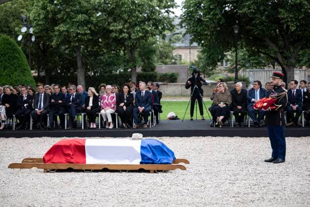 Hommage a Edgar Morin @ Pool Photo by Eliot Blondet Maxppp, France, paris, 2026 06 03 The French flag draped coffin of French philosopher, sociologist, and member of the Resistance Edgar Morin during a ceremony in his honor at the Hotel des Invalides in Paris, France, 03 June 2026 Edgar Morin died on 29 May at the age of 104 Paris France France  Copyright: xMAXPPP MAXPPPxx PAR060603103 PAR060603103